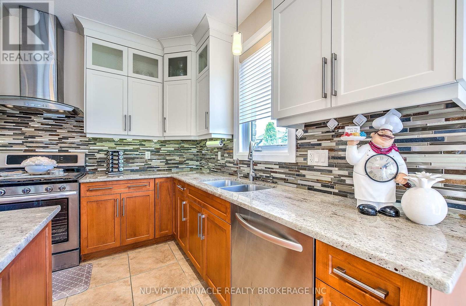 738 HICKORYRIDGE COMMON - Image 19