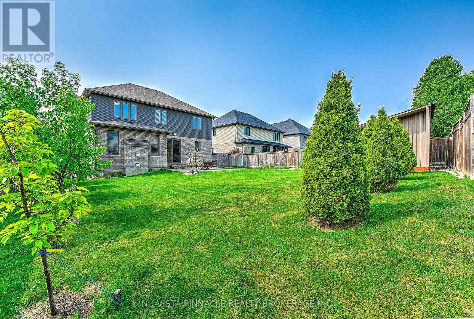 738 HICKORYRIDGE COMMON - Image 48