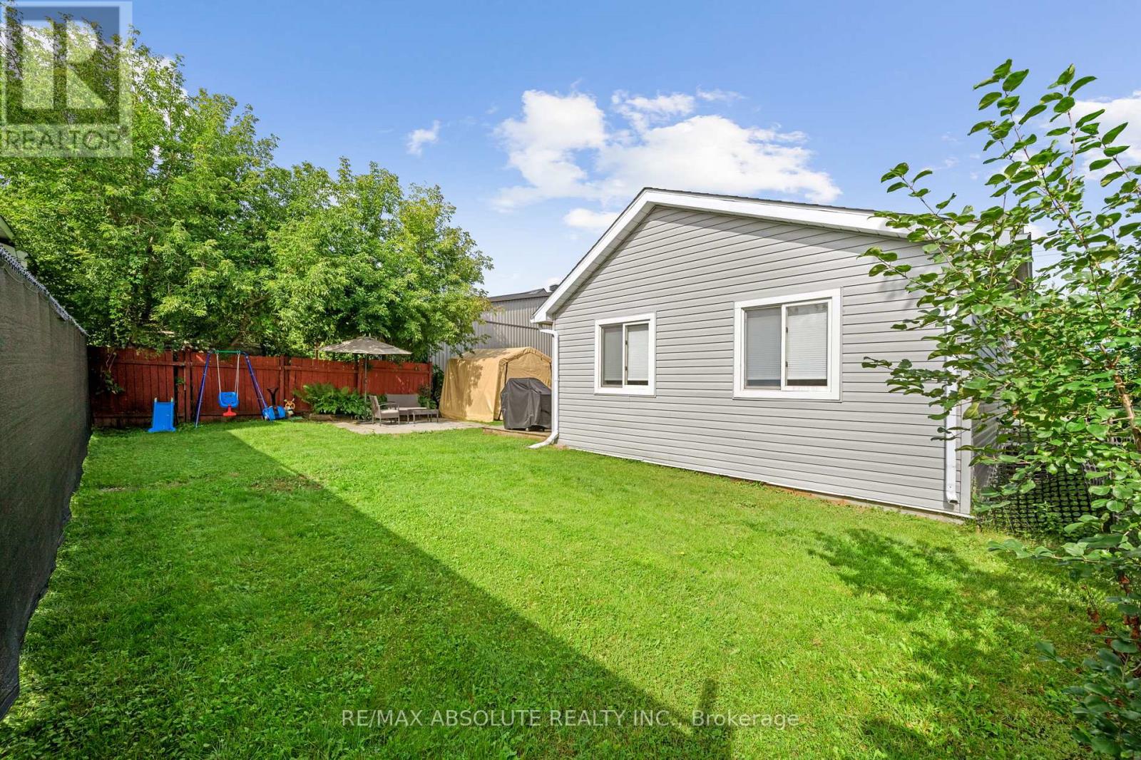 132 EDWARD STREET S - Image 22