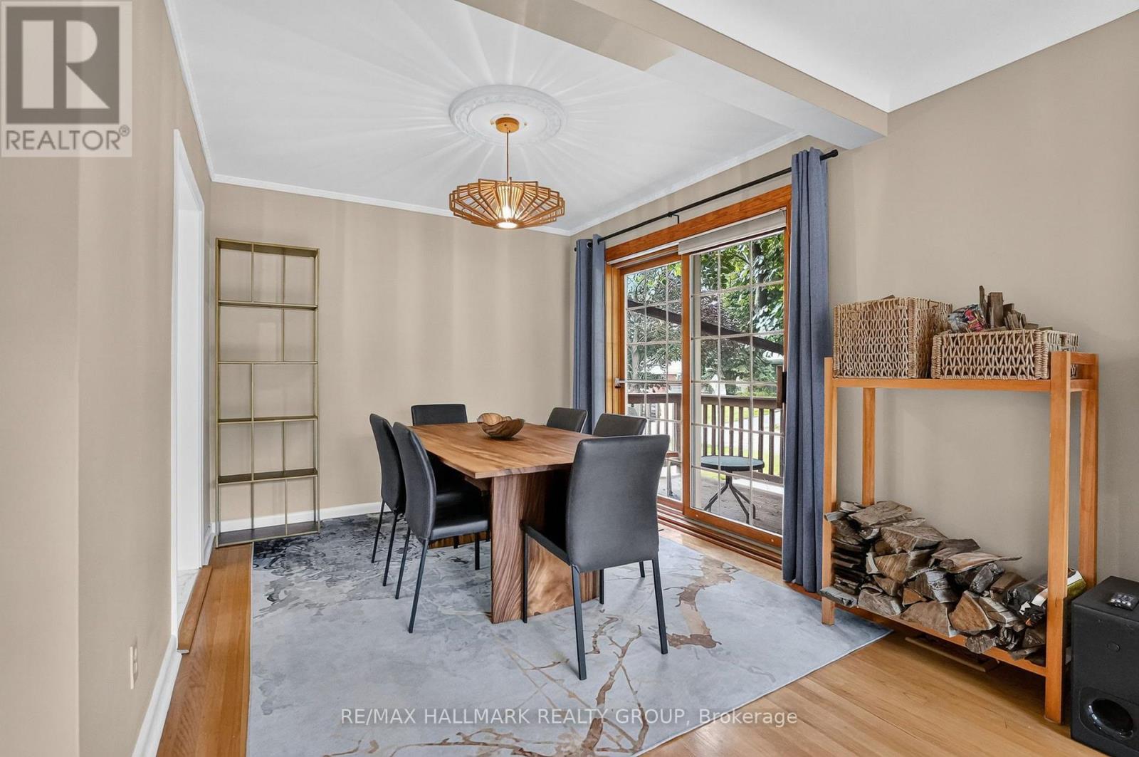 987 NEVILLE STREET - 17