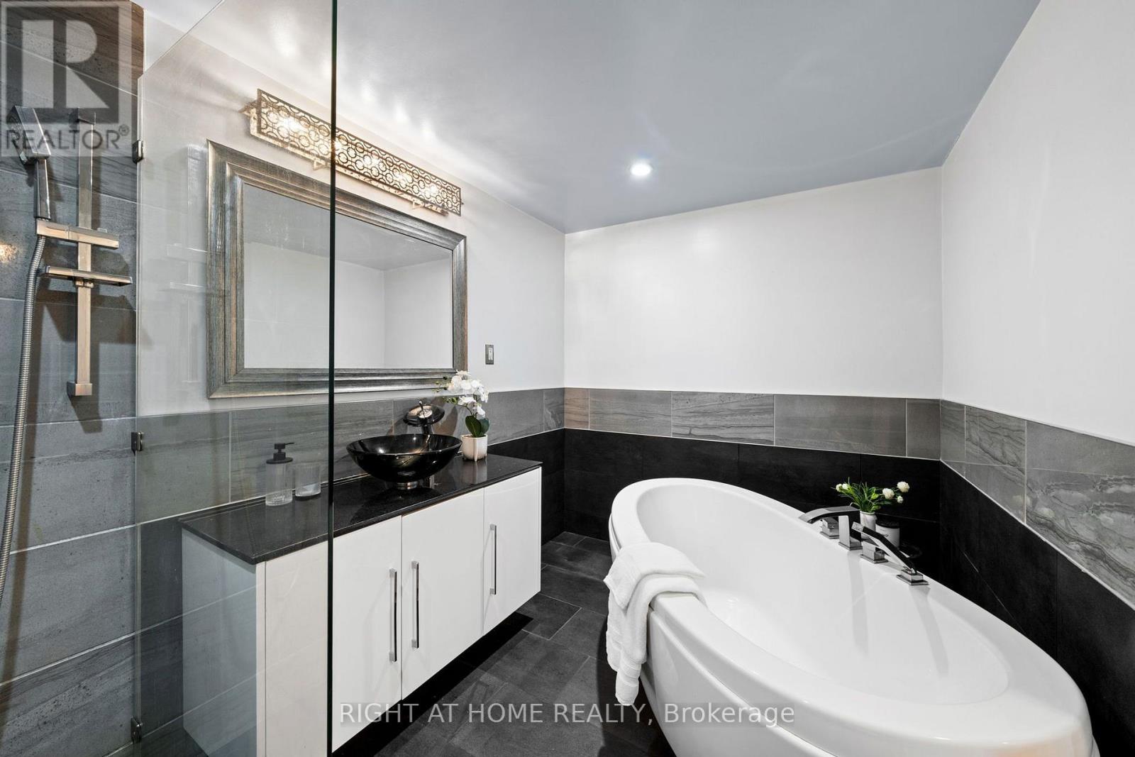 9 MARCO LANE - Image 19