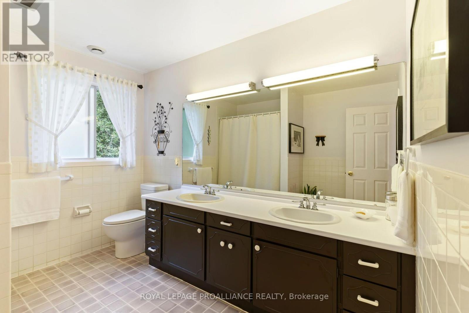 5 ROCKCLIFFE ROAD - 23