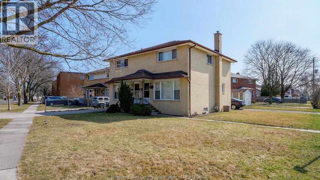 8729 WYANDOTTE, Windsor, Ontario, N8S1V1, Windsor, Ontario — photo 3 of 5