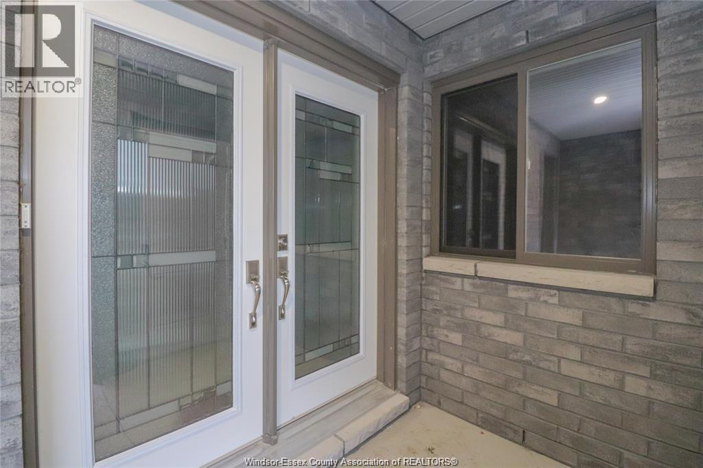 3559 HALLEE, Windsor, Ontario, N8R0A5, Windsor, Ontario — photo 2 of 5