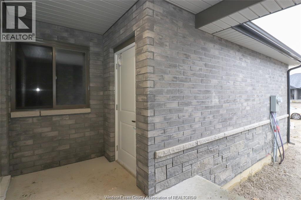 3559 HALLEE, Windsor, Ontario, N8R0A5, Windsor, Ontario — photo 4 of 5