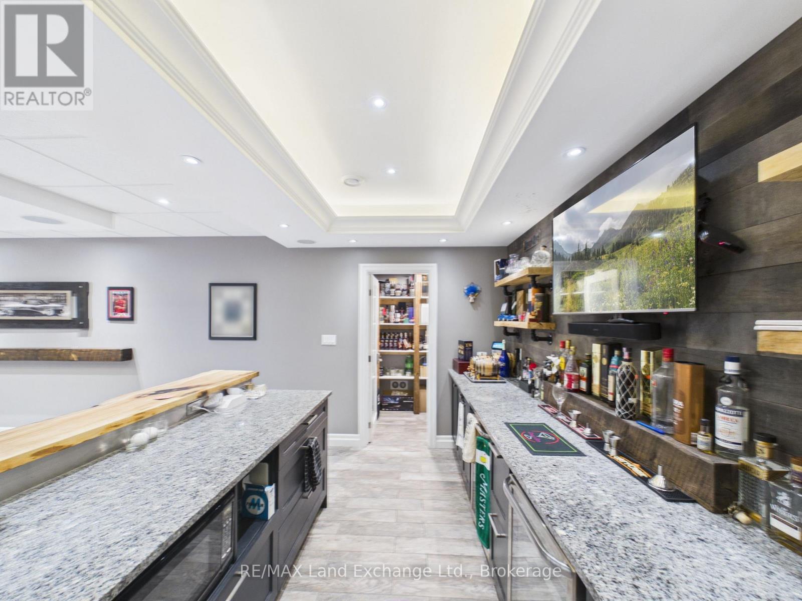 192 BIRCHWOOD AVENUE - 26