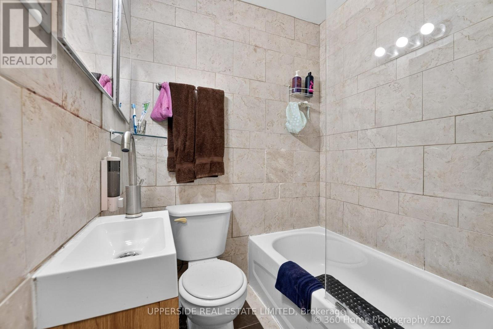 #7 119 HENDERSON AVENUE - 13