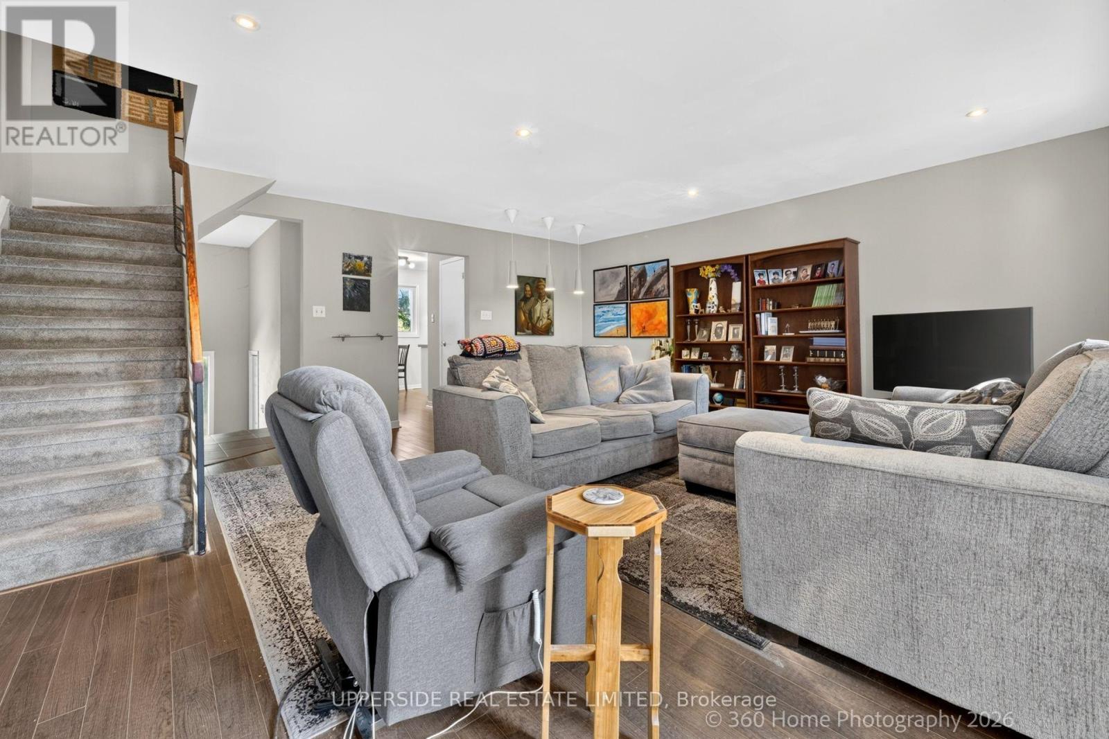 #7 119 HENDERSON AVENUE - 7