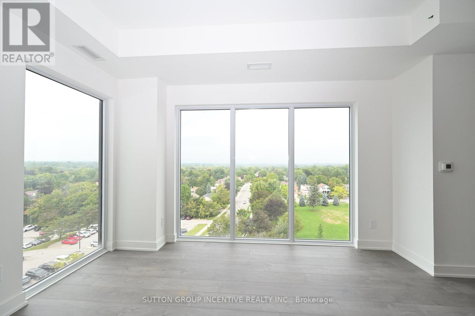 A803 - 705 DAVIS DRIVE, Newmarket (Huron Heights-Leslie Valley) — photo 4