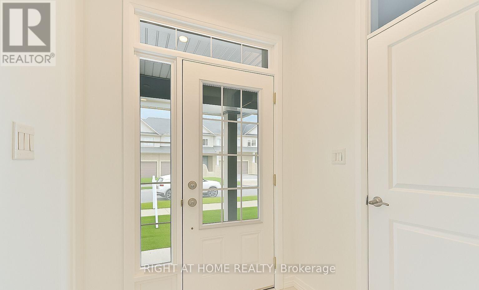 80 Sagewood Avenue, Barrie (Painswick South), Ontario, L9J0K5, Barrie (Painswick South), Ontario — photo 3 of 5