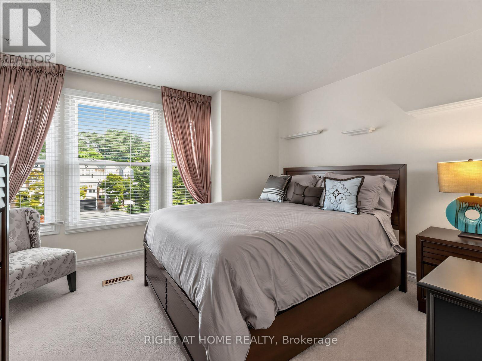 25 TAMARACK CIRCLE - 20