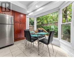 25 Tamarack Circle, Toronto, ON M9P3T9 Photo 14