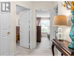 25 Tamarack Circle, Toronto, ON M9P3T9 Photo 17