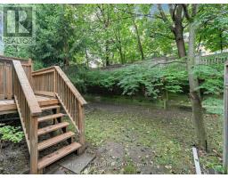 25 Tamarack Circle, Toronto, ON M9P3T9 Photo 32