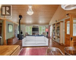 Sunroom - 25 Bell Hill Road, Long Point, NB E5N7W5 Photo 6