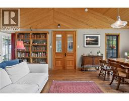 25 Bell Hill Road, photo 5