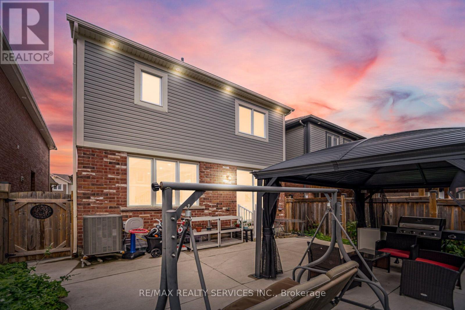 3 FENCHURCH DRIVE - Image 48