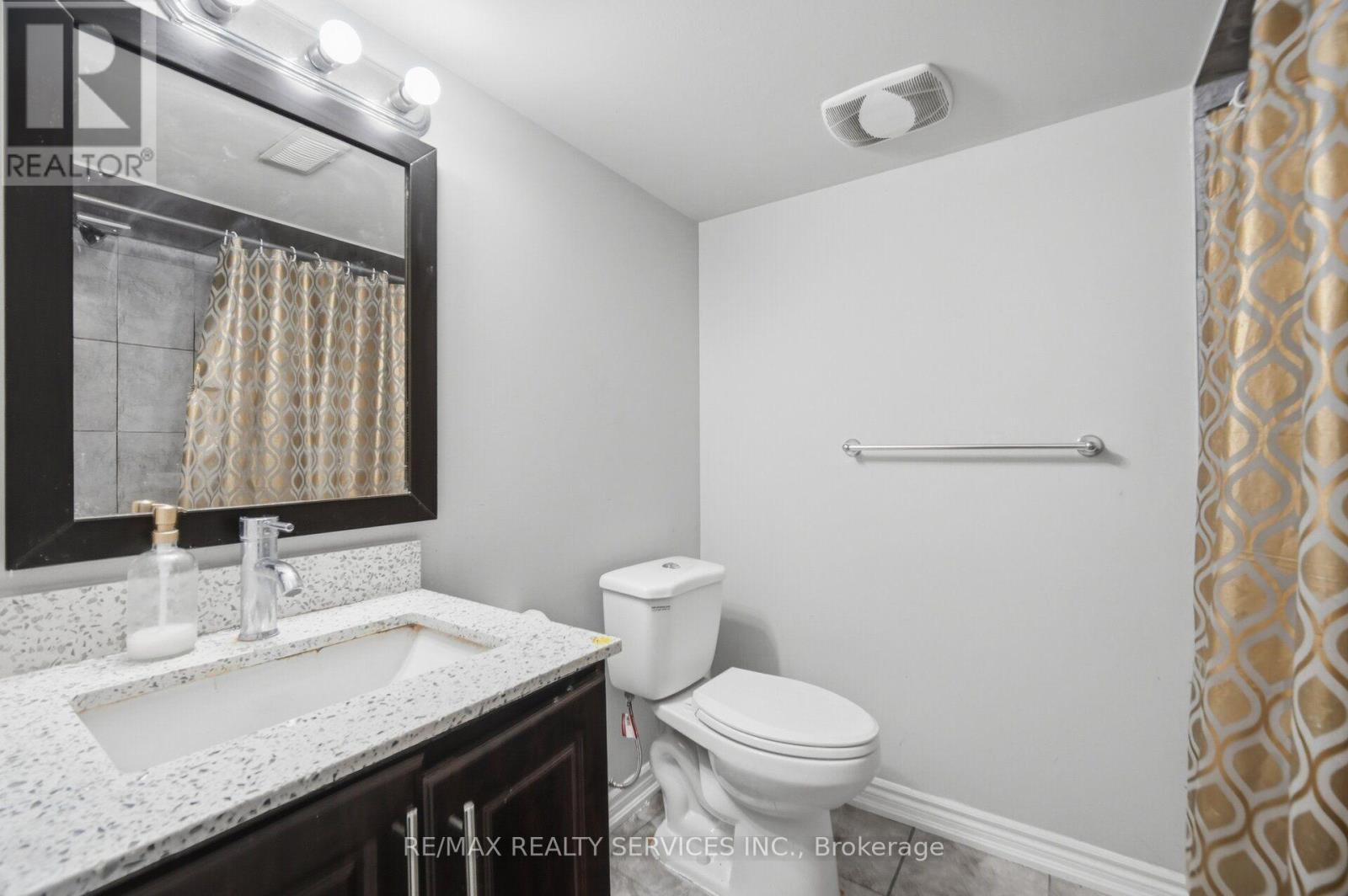 3 FENCHURCH DRIVE - Image 42