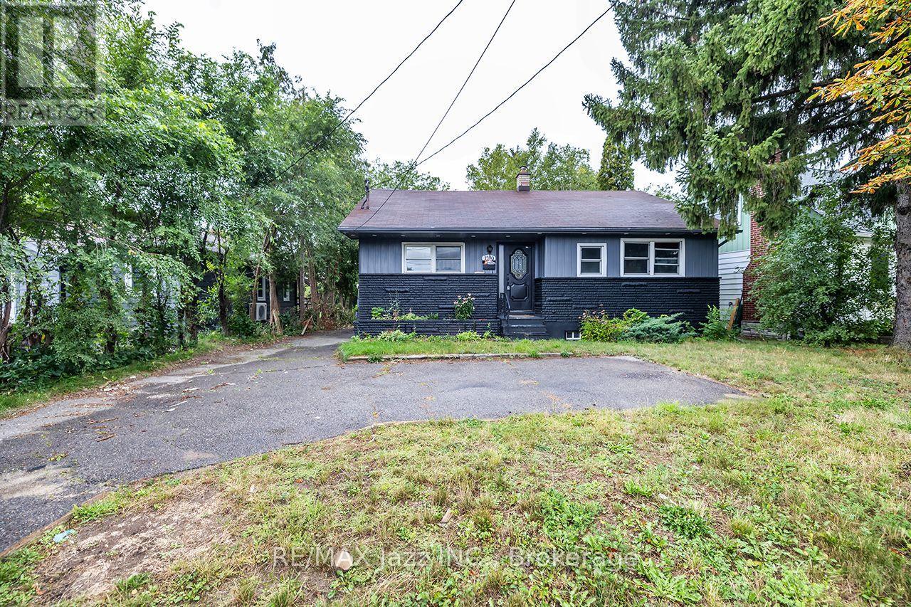 1500 Simcoe Street North, Oshawa (Samac), Ontario, L1G4X7, Oshawa (Samac), Ontario — photo 2 of 5