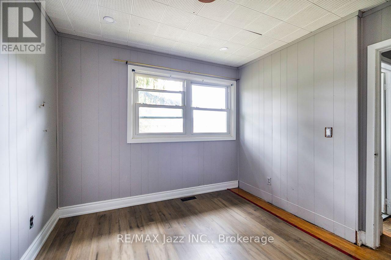 1500 SIMCOE STREET N - 19
