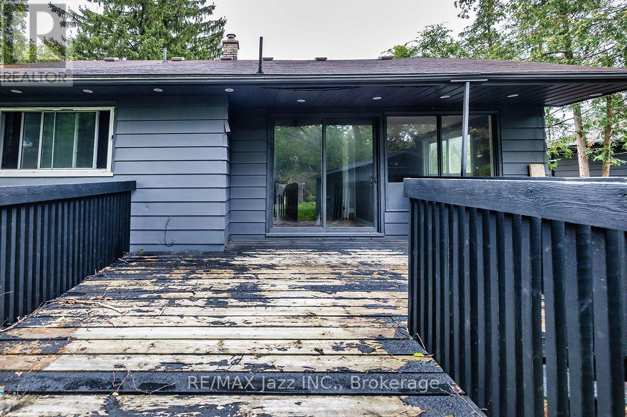 1500 SIMCOE STREET N - 6