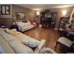 Den - 406 2nd Avenue W, Riverhurst, SK S0H3P0 Photo 11