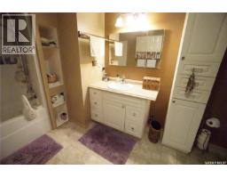 406 2nd Avenue W, Riverhurst, SK S0H3P0 Photo 26