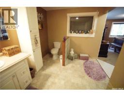 406 2nd Avenue W, Riverhurst, SK S0H3P0 Photo 27