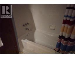 406 2nd Avenue W, Riverhurst, SK S0H3P0 Photo 31