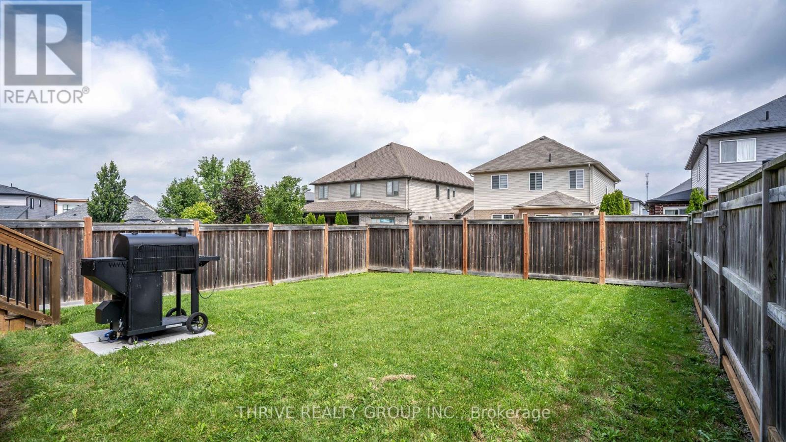 2695 FOXBEND LINK - Image 30