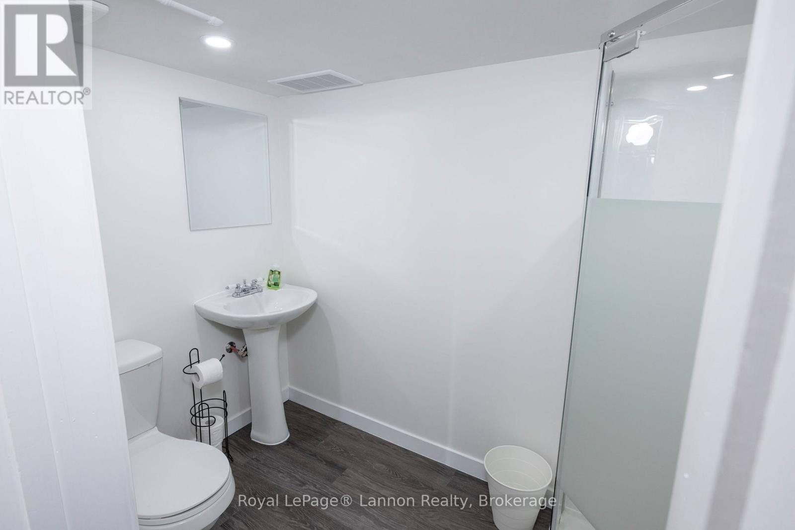 825 NEWPORT AVENUE - Image 19