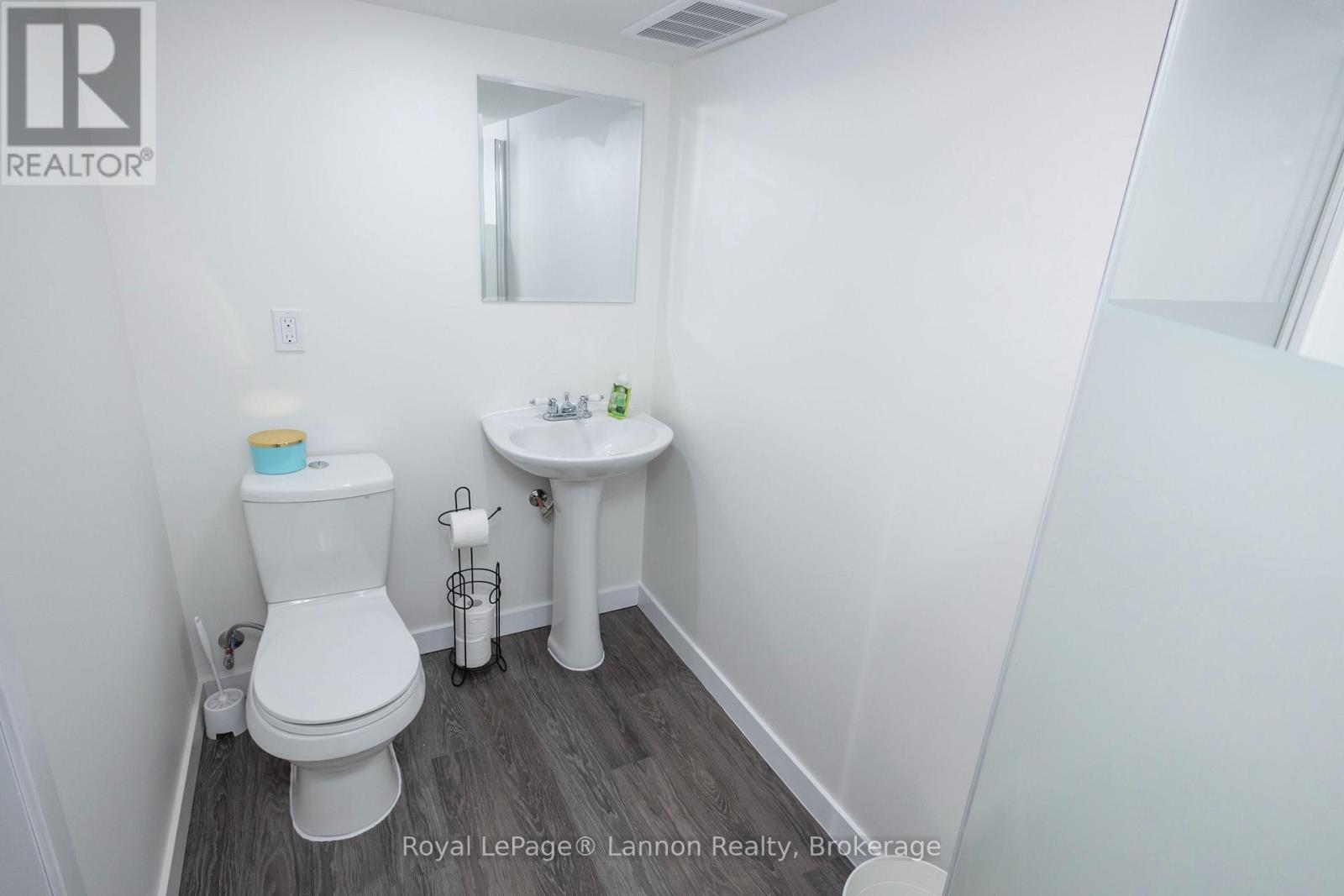 825 NEWPORT AVENUE - Image 20
