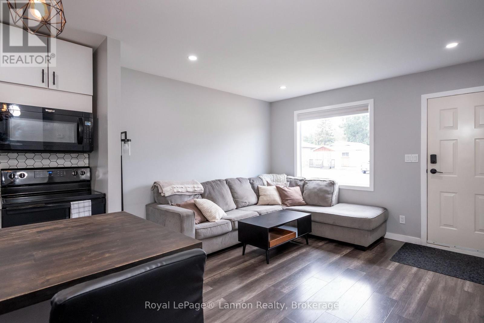 825 Newport Avenue, Thunder Bay (Shuniah), Ontario, P7A6J8, Thunder Bay (Shuniah), Ontario — photo 4 of 5