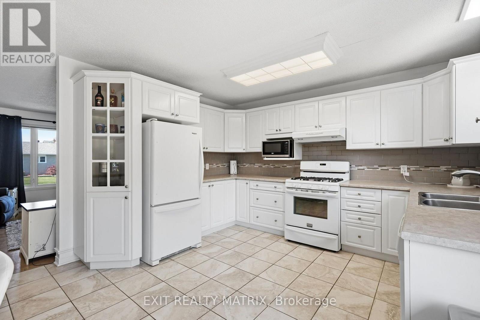2807 LEONARD STREET - 14