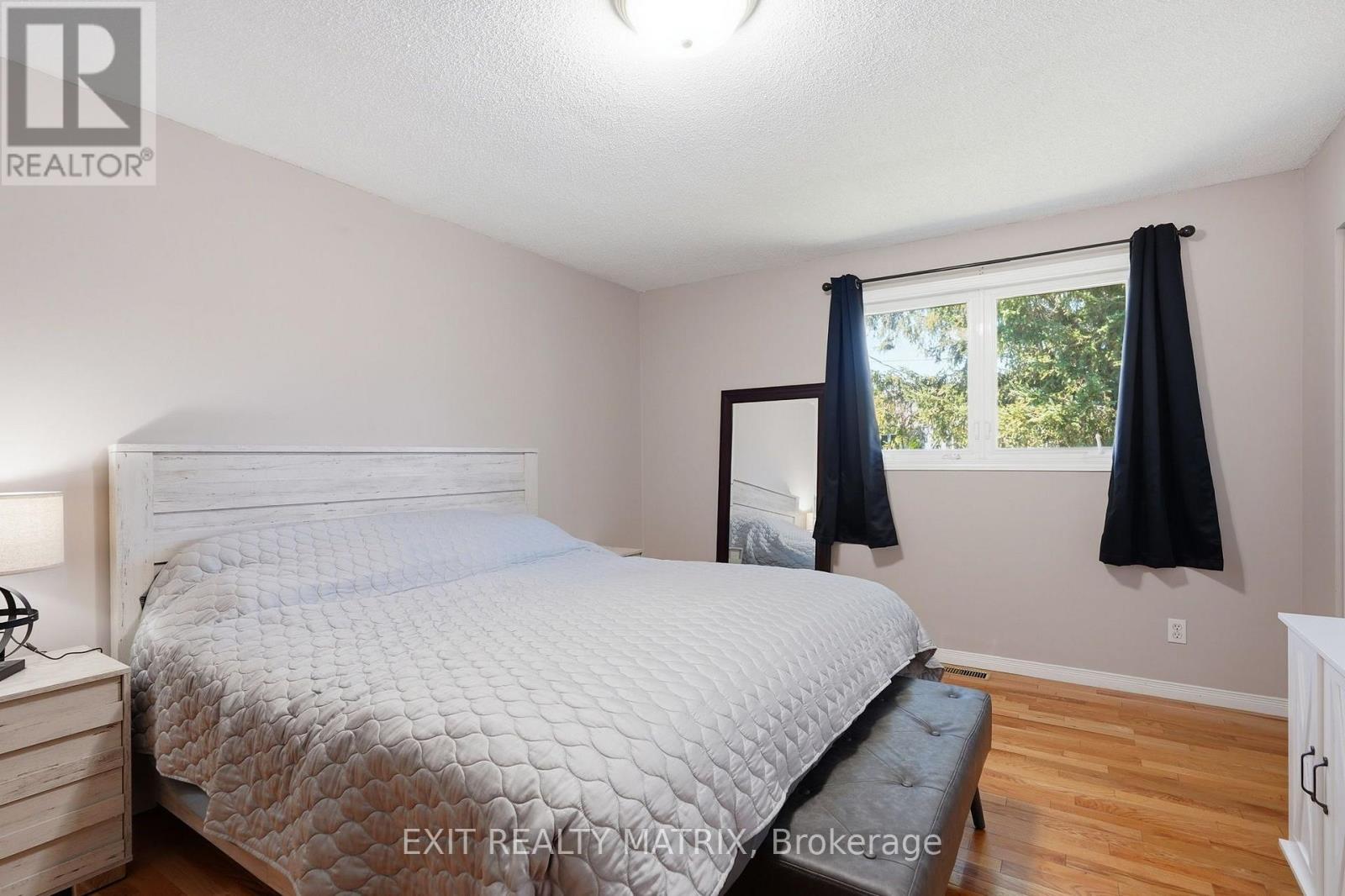 2807 LEONARD STREET - 17