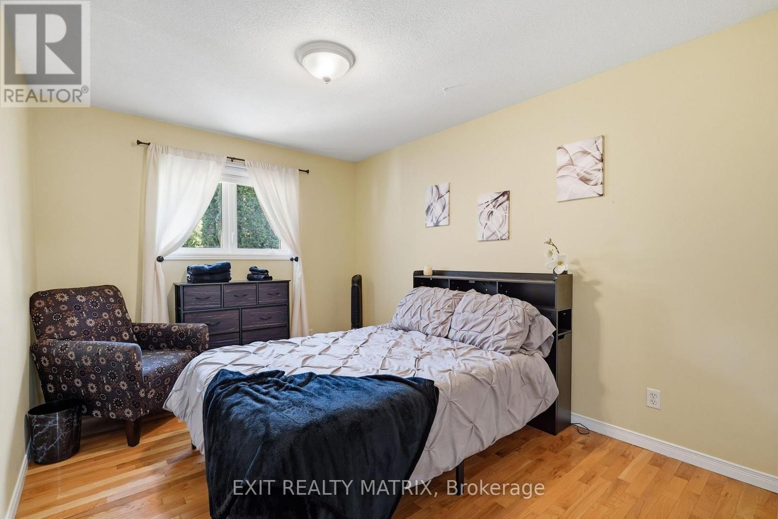 2807 LEONARD STREET - Image 19
