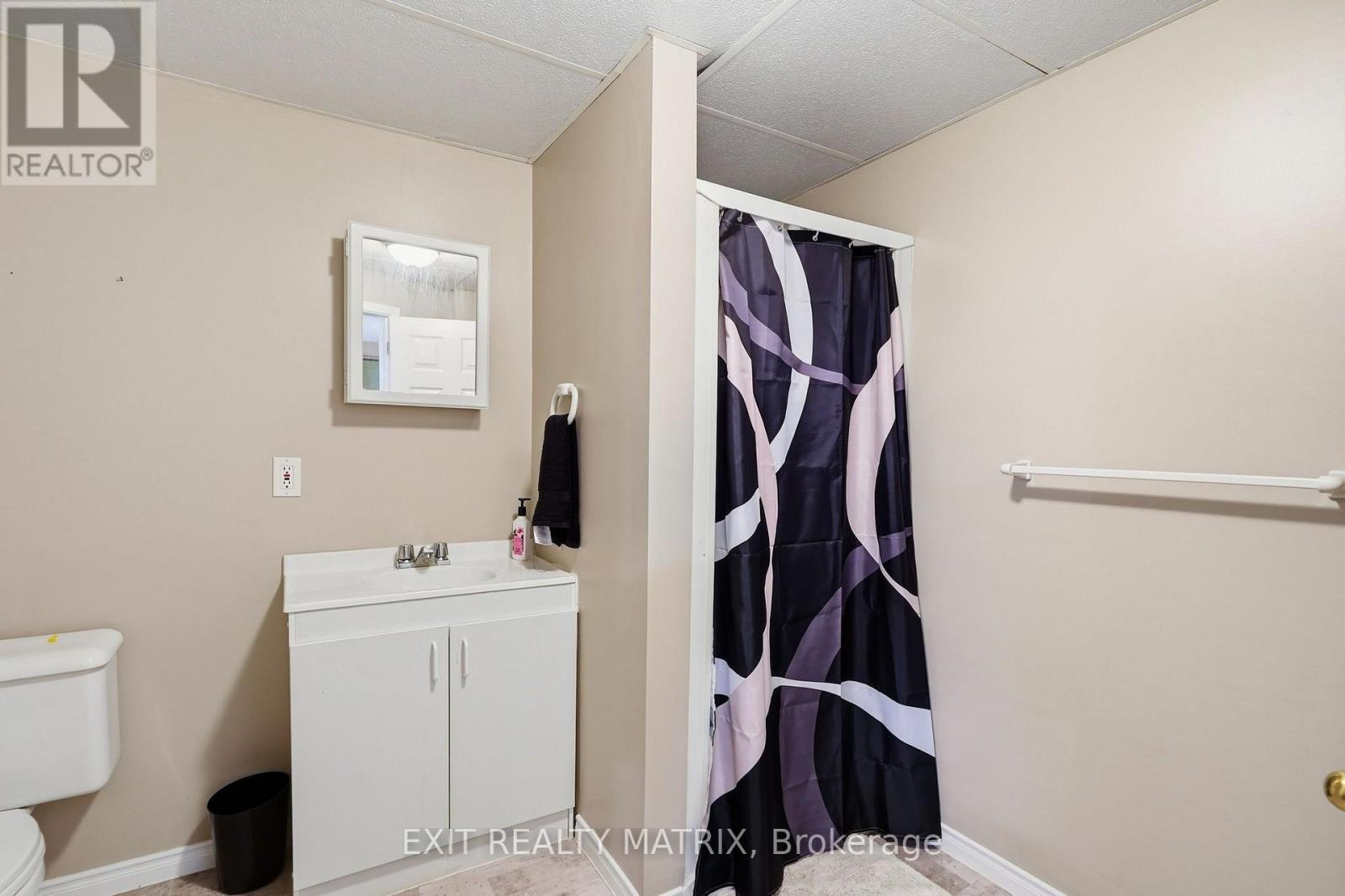 2807 LEONARD STREET - Image 26