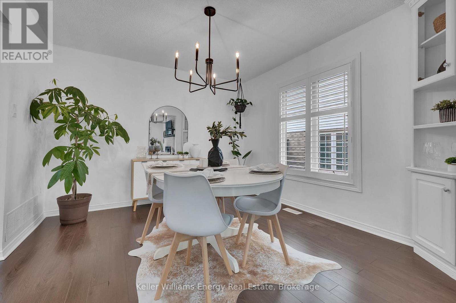 831 LAVIS STREET - 13