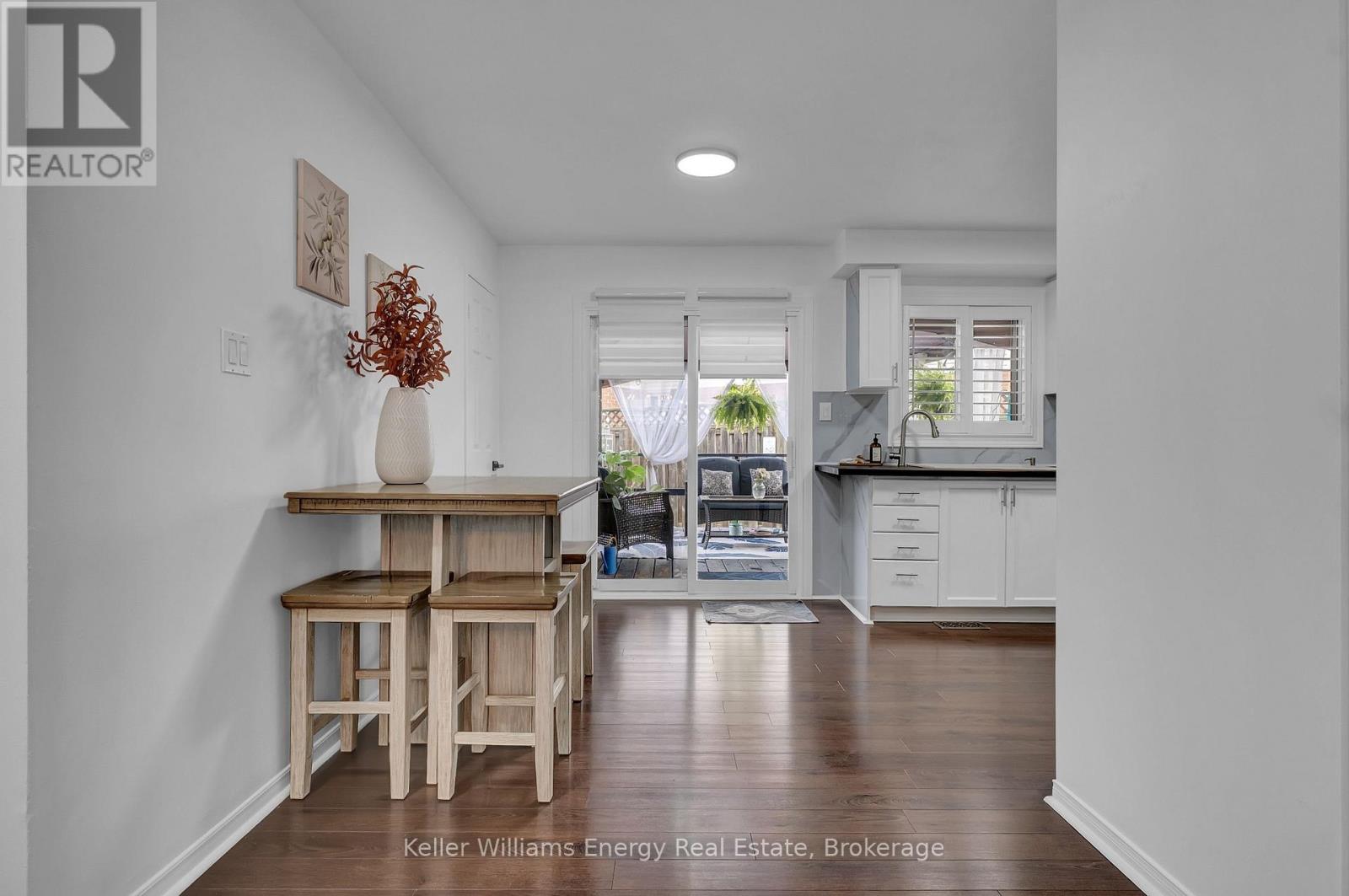 831 LAVIS STREET - 15
