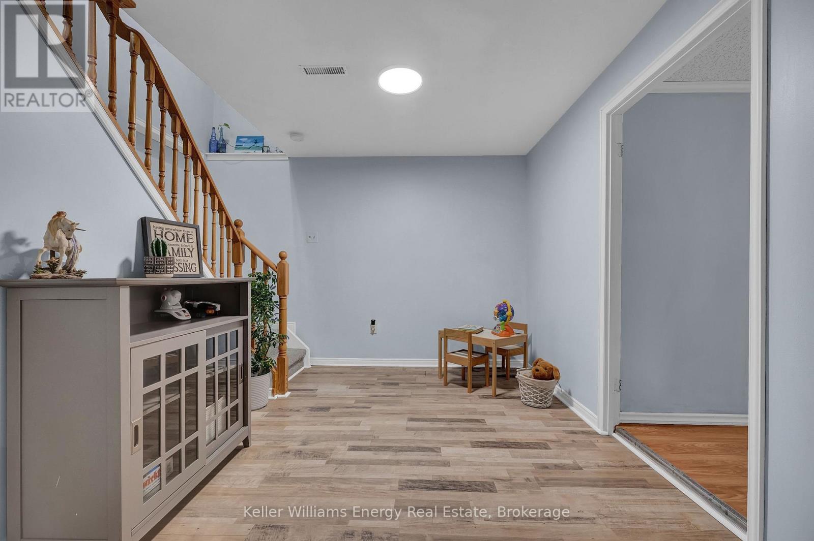 831 LAVIS STREET - Image 36