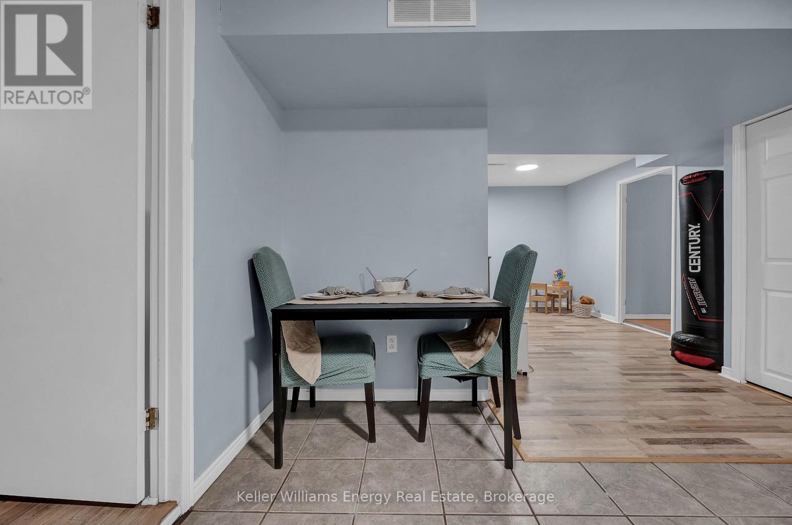 831 LAVIS STREET - Image 39