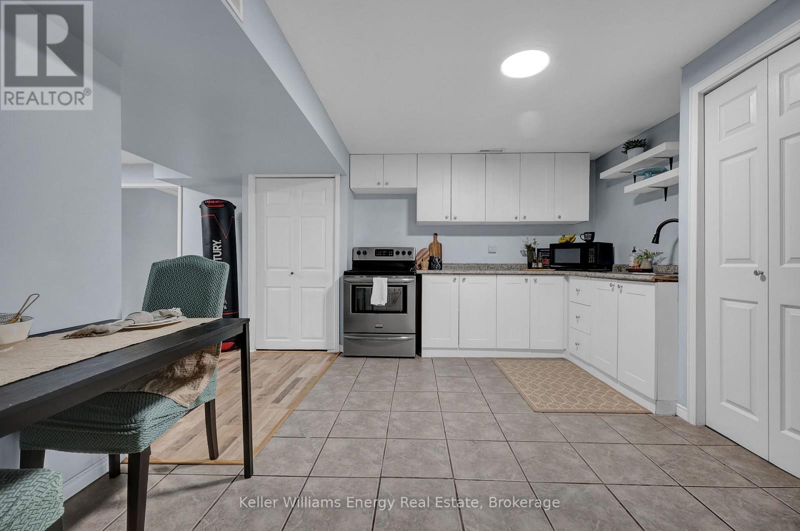 831 LAVIS STREET - Image 40