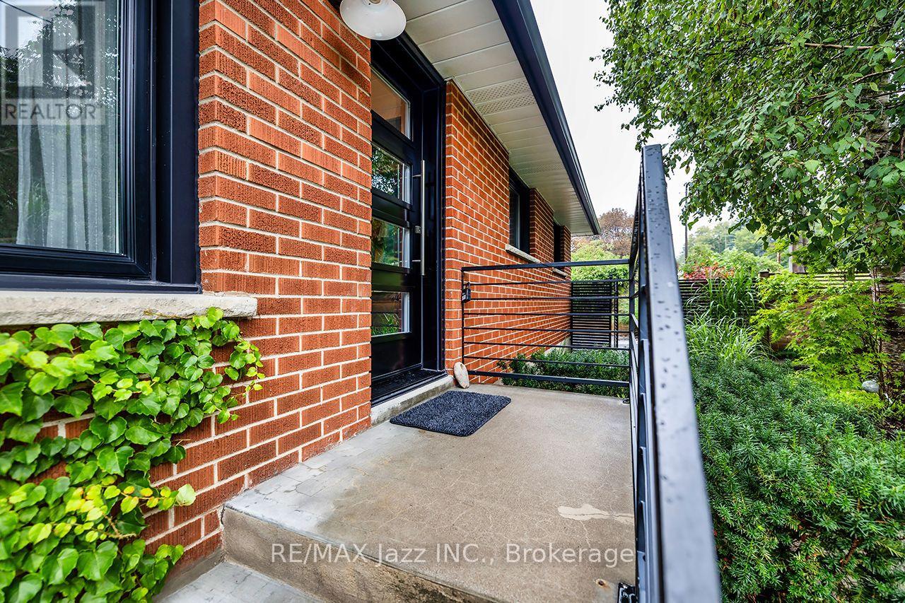 1085 Willowdale Avenue, Oshawa (Donevan), Ontario, L1H1W7, Oshawa (Donevan), Ontario — photo 5 of 5