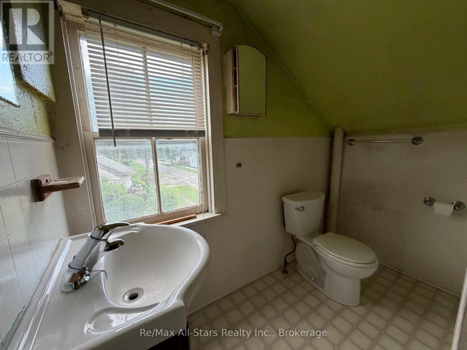 54 MUNRO STREET - 11