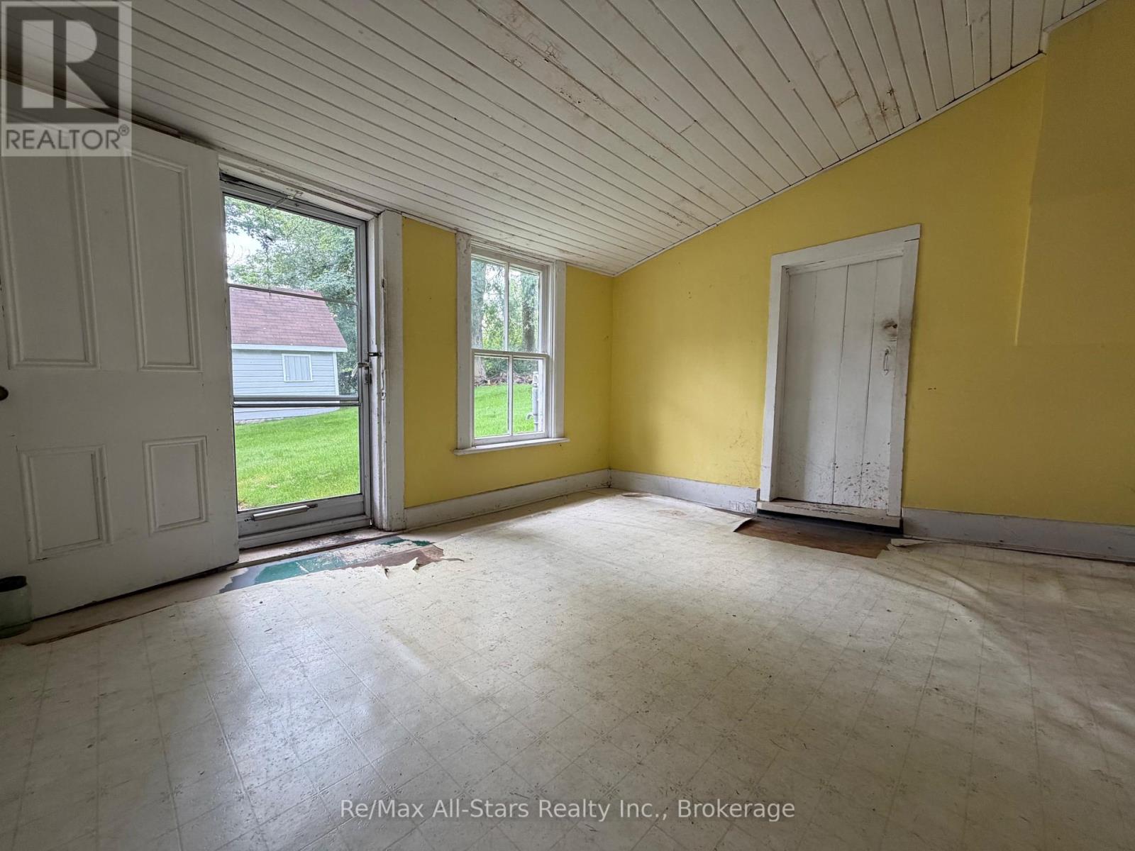 54 MUNRO STREET - 12