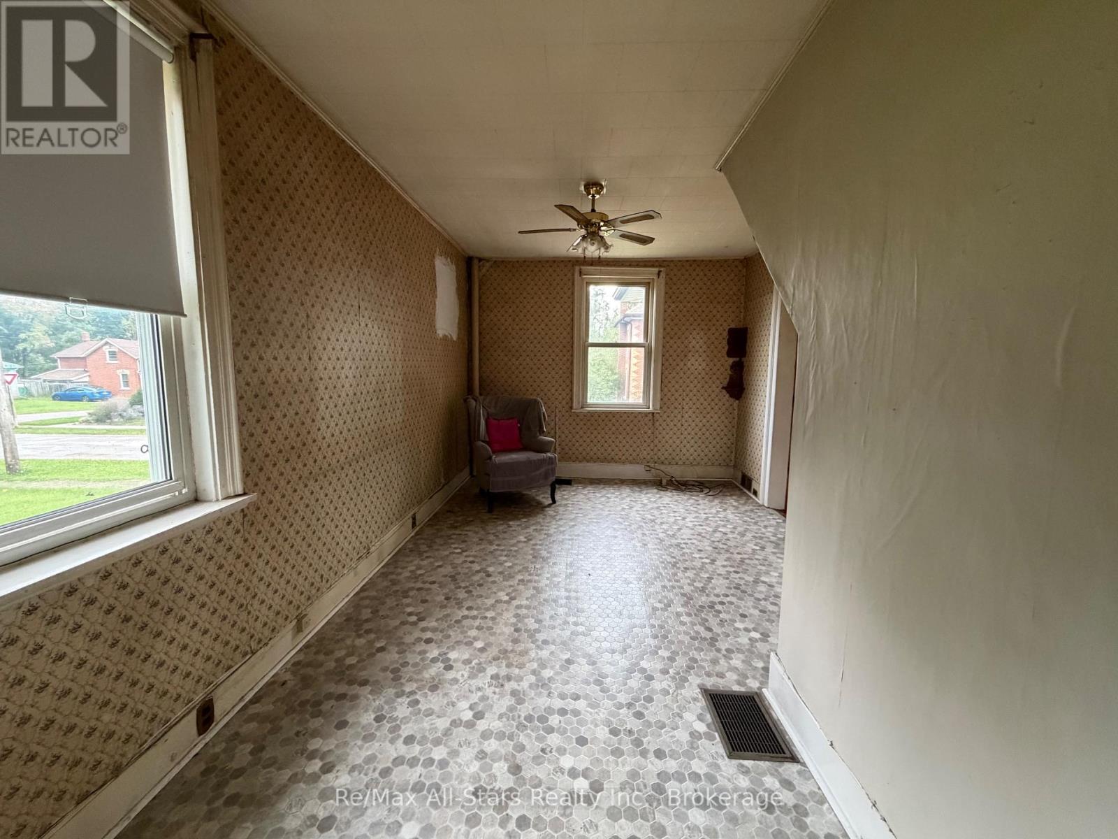 54 MUNRO STREET - Image 6