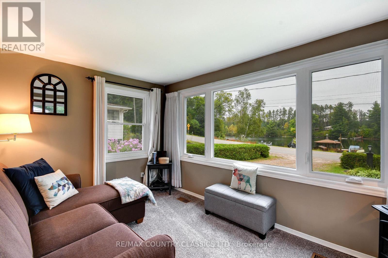 1055 BURLEIGH ROAD - 15
