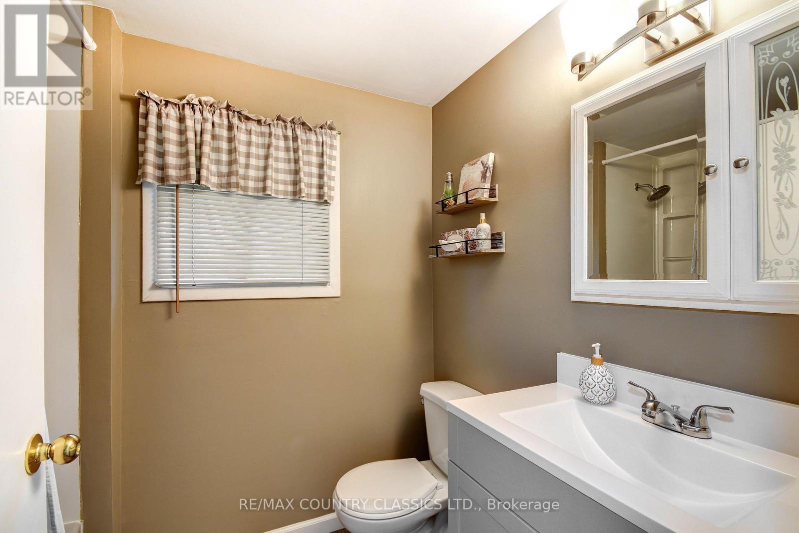 1055 BURLEIGH ROAD - Image 19
