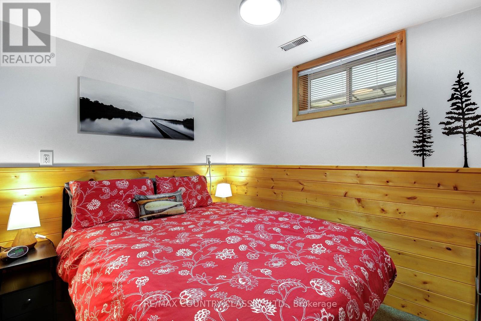 1055 BURLEIGH ROAD - 23