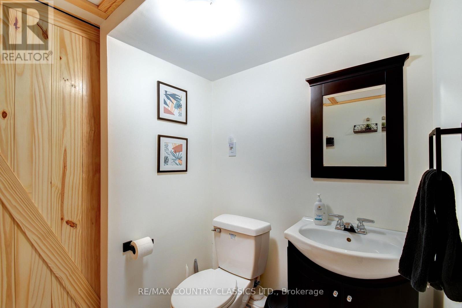 1055 BURLEIGH ROAD - 24